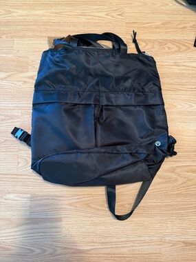 Black Bear Paw Convertible Backpack Tote